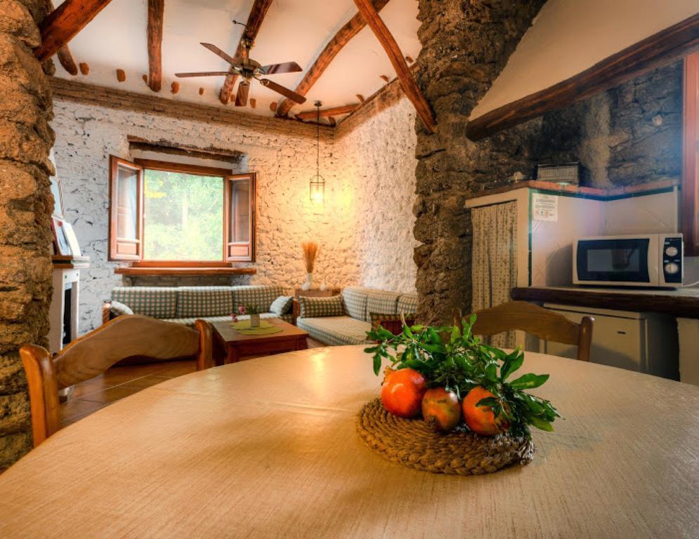Cortijo Balzain Apartman La Zubia Szoba fotó